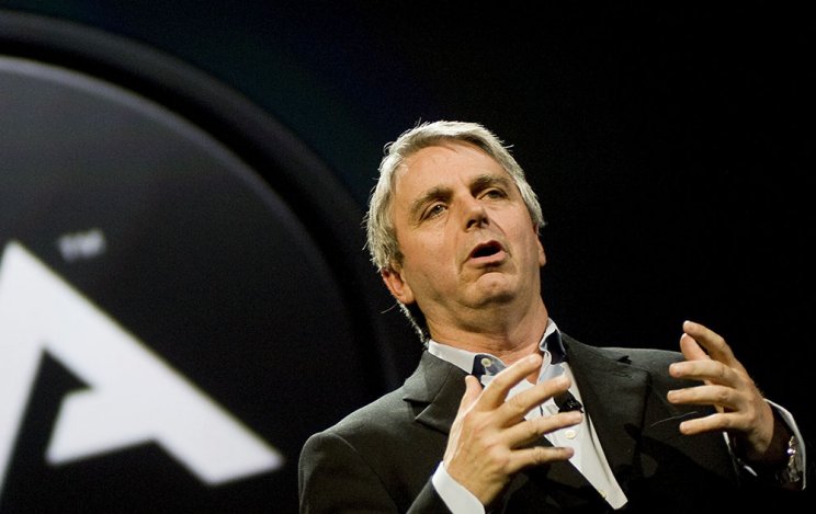 Már nem John Riccitiello az EA CEO-ja