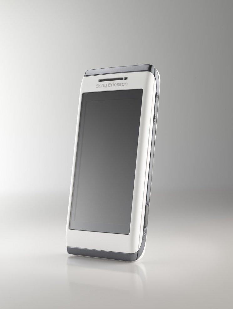 Október elején érkezik a Sony Ericsson Aino - 5. kép