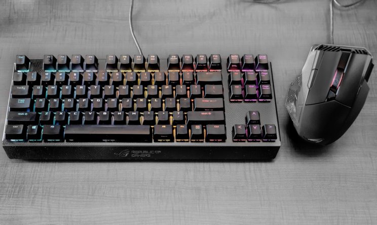Perifériákkal és különleges dokkolóval bővült az ASUS ROG család - 2. kép
