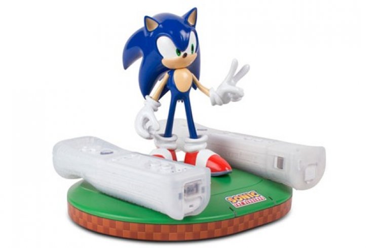 Sonic-kal díszített Wiimote töltőt dobott piacra a Mad Catz - 2. kép