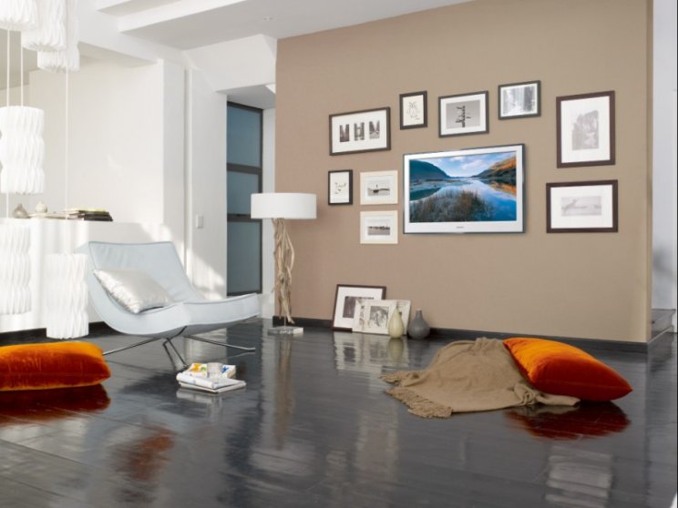 Sony Bravia E4000: Amikor a stílus és a technika találkozik - 3. kép