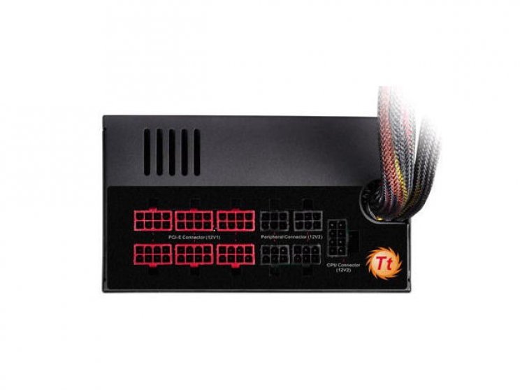 Újabb Toughpower tápegység a Thermaltake kínálatában - 4. kép