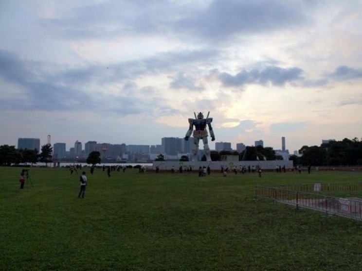 Újra látható lesz a gigantikus Gundam szobor Japánban - 2. kép