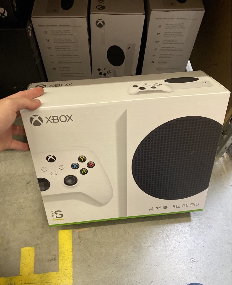 Visszafogott dobozkába csomagolták az Xbox Series S-t - 2. kép