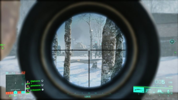 Sniper nézi a sniper-t; mint később kiderült, engem is nézett valaki...
