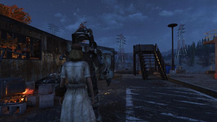 Az ápoló kisasszony Power Armor-ban gyógyítja a férgesét.