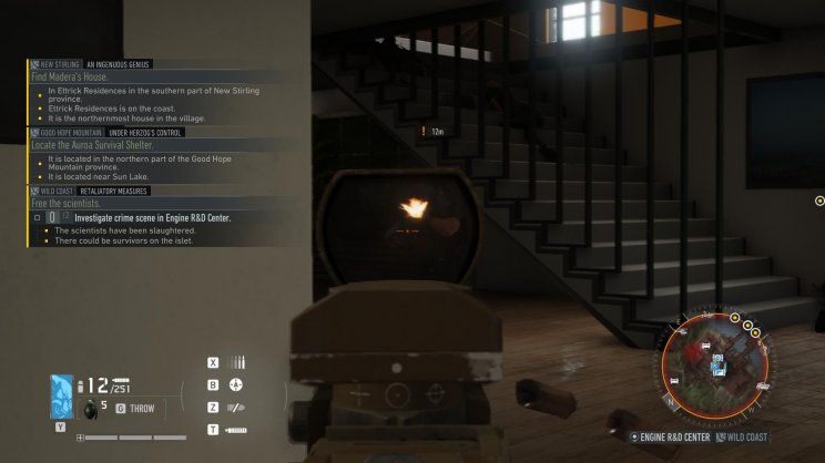 A HUD rendkívül "segítőkészen mutatja, hogy 12 méterre tőlünk fog célpontunk elpatkolni