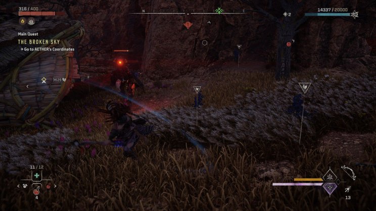 Aloy hadonászós hadműveletét a robot bámulással reagálja le. Igazi életkép.