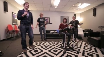 Jön a Rock Band 4!