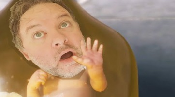 A God of War készítője sem érti, mi ez a hihetetlenül furcsa marketing a Death Stranding mögött