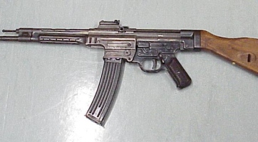 Fegyverbemutató:Sturmgewehr 44(MP44)