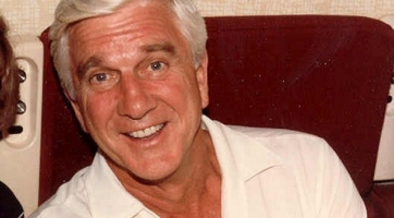 Leslie Nielsen és Irvin Kershner az örök álommezőkön