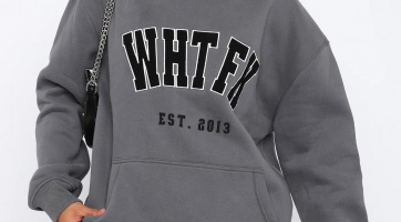 The Allure of the White Fox Tracksuit: A Modern Icon of Style and Comfort