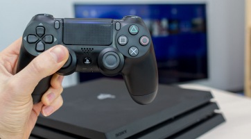 A PS4 lett tavaly a legkelendőbb konzol a briteknél