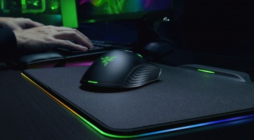 A Razer bemutatta a világ első akkumulátor- és vezeték nélküli gamer egerét