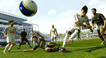 A FOX Engine-t használja a PES 2014