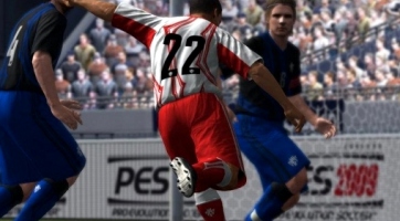 Aktuális UK best seller-ek: A pálma a Pro Evolution Soccer-é