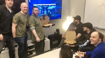 Annyira örülnek a Halo-rajongók, hogy elárasztották pizzákkal a 343 irodáját