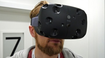 Áprilisban érkezik a HTC Vive