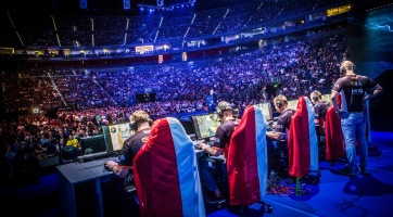 Az amerikai egyetemek után a középiskolákba is beköltöznek az e-sportok