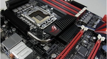 Az Asus bemutatta új Rampage III Formula alaplapját