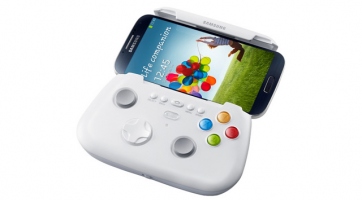 Bemutatták a Samsung Galaxy S4 kiegészítő játékkontrollerét