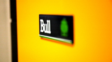 Bull szerverek négymagos Intel Xeon 7300 MP processzorokkal