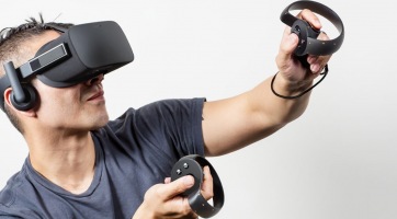 Csak 2016 második felében érkezhet az Oculus Touch