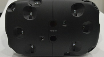 Csak 2016-ban érkezik a HTC Vive