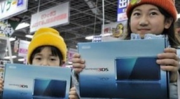 Elrajtolt Japánban a Nintendo 3DS: Hosszú sorok és készlethiány