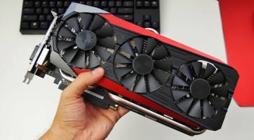 Erősebb kártyát adhatott a tesztelőknek az ASUS