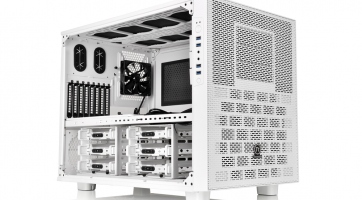 Fehérben tündököl a Thermaltake új doboza