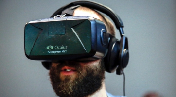 Felfüggesztették az Oculus Rift fejlesztői szettek szállítását Kínába