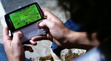 FIFA 12 először csak Xperia PLAY-en