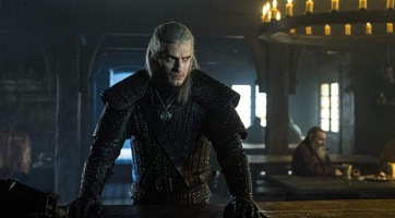 Henry Cavill már a magánéletben is úgy viccelődik, mint egy vaják