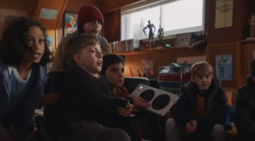 Itt a 2018-as szezon első videojátékos témájú karácsonyi reklámja