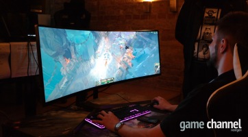 Itthon is kapható a világ legszélesebb gamer monitora