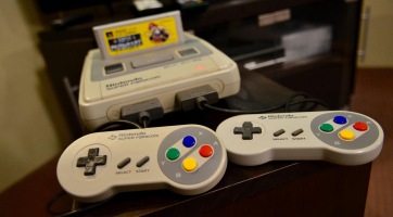 Japánban ingyen Super Famicom retro konzolt adnak, hogy otthon marasztalják a gyerekeket a járvány idejére