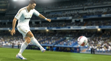Július 25-én érkezik a PES 2013 demója