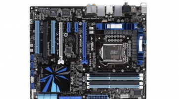 Készül az Asus legújabb P7P55D Deluxe alaplapja