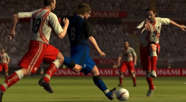 Kétmilliós marketingkampány repítheti a csúcsra a Pro Evolution Soccer 2009-et 