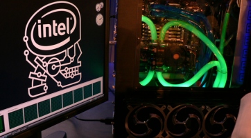 Kétprocesszoros szórakoztató Intel platform