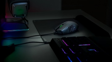 Kifejezetten MOBA játékokhoz és MMO-khoz megálmodott egeret és keypadot mutatott be a Razer