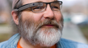 Már a Play Store-ban is elérhető a Google Glass Explorer Edition