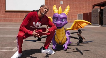 Megérkezett Snoop Dogg-hoz a Spyro Reignited Trilogy-t szállító Spyro drón