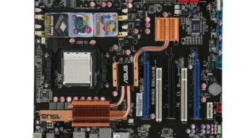 Megjelent az új Asus M4N82 Deluxe alaplap