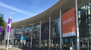 Nem vicc: Half Life 3 poszter jelent meg a gamescom-on!