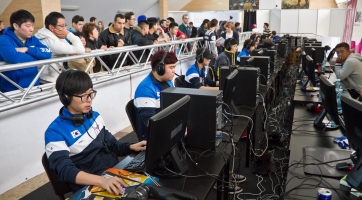 Nem engednek be nőket több eSport bajnokságra