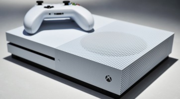 Óriási sikert aratott az Xbox One S a briteknél