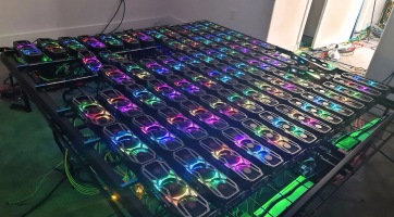 Őrület: egy férfi naponta több mint 250 ezer forintot keres 78 GeForce RTX 3080-as videokártyával